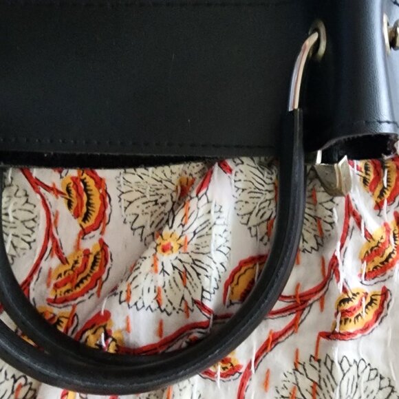 Black bag - Picture 4 of 9